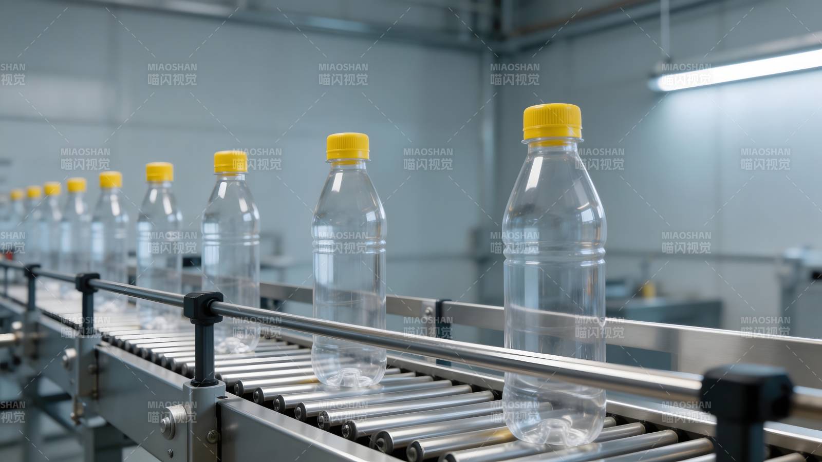 瓶装水生产线图片