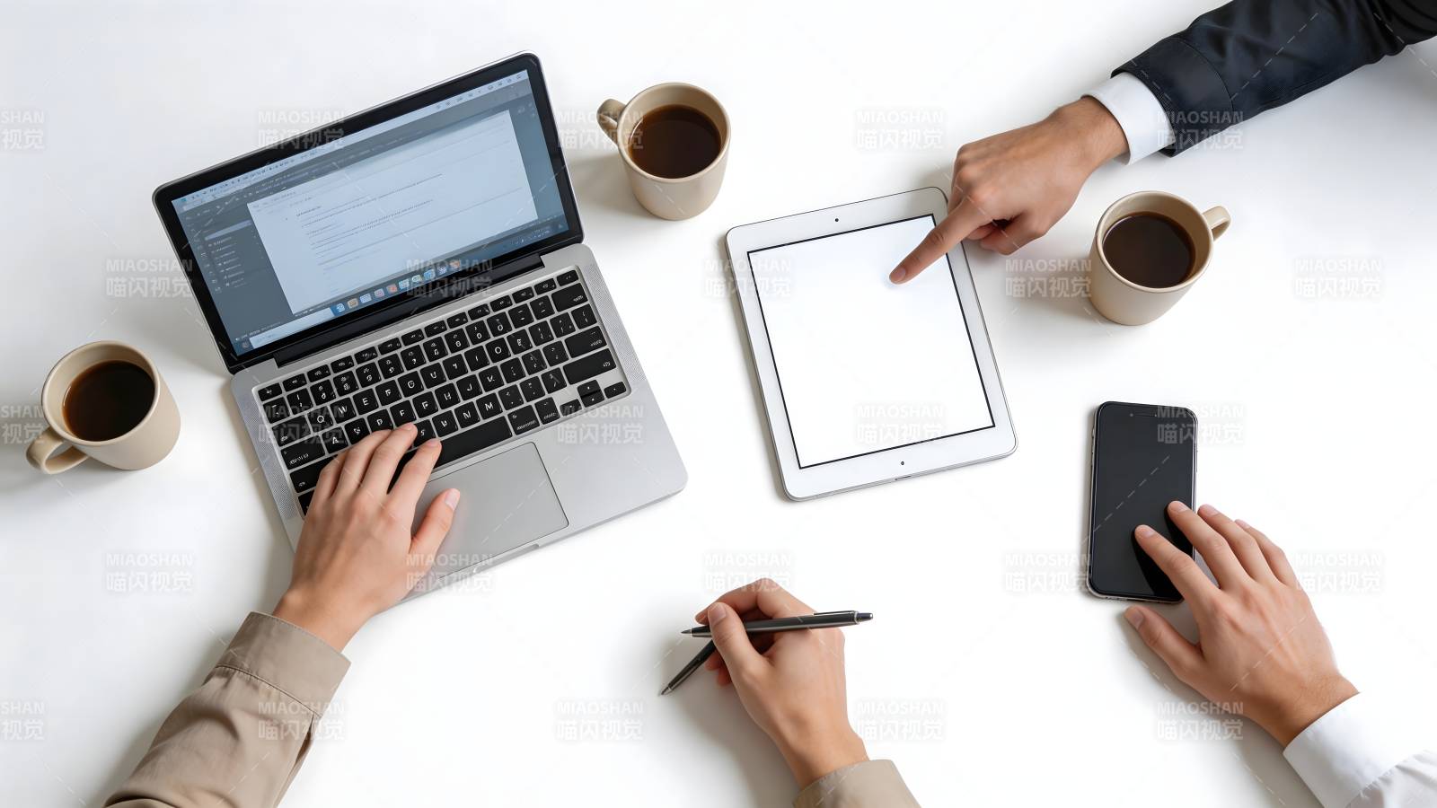 办公协作场景图片