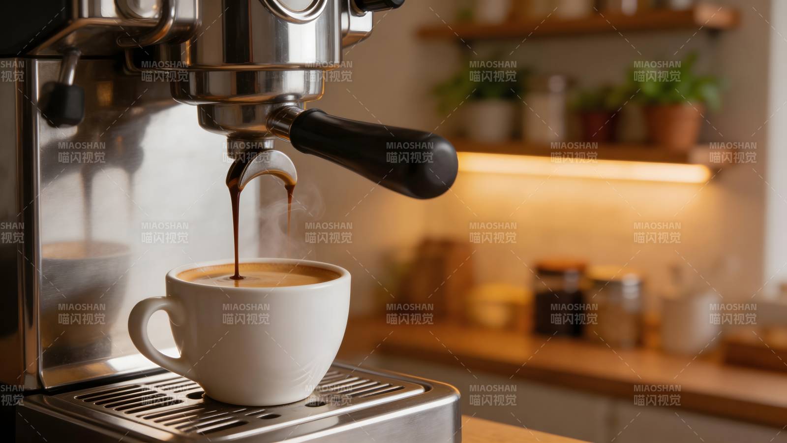 咖啡机萃取香浓咖啡图片