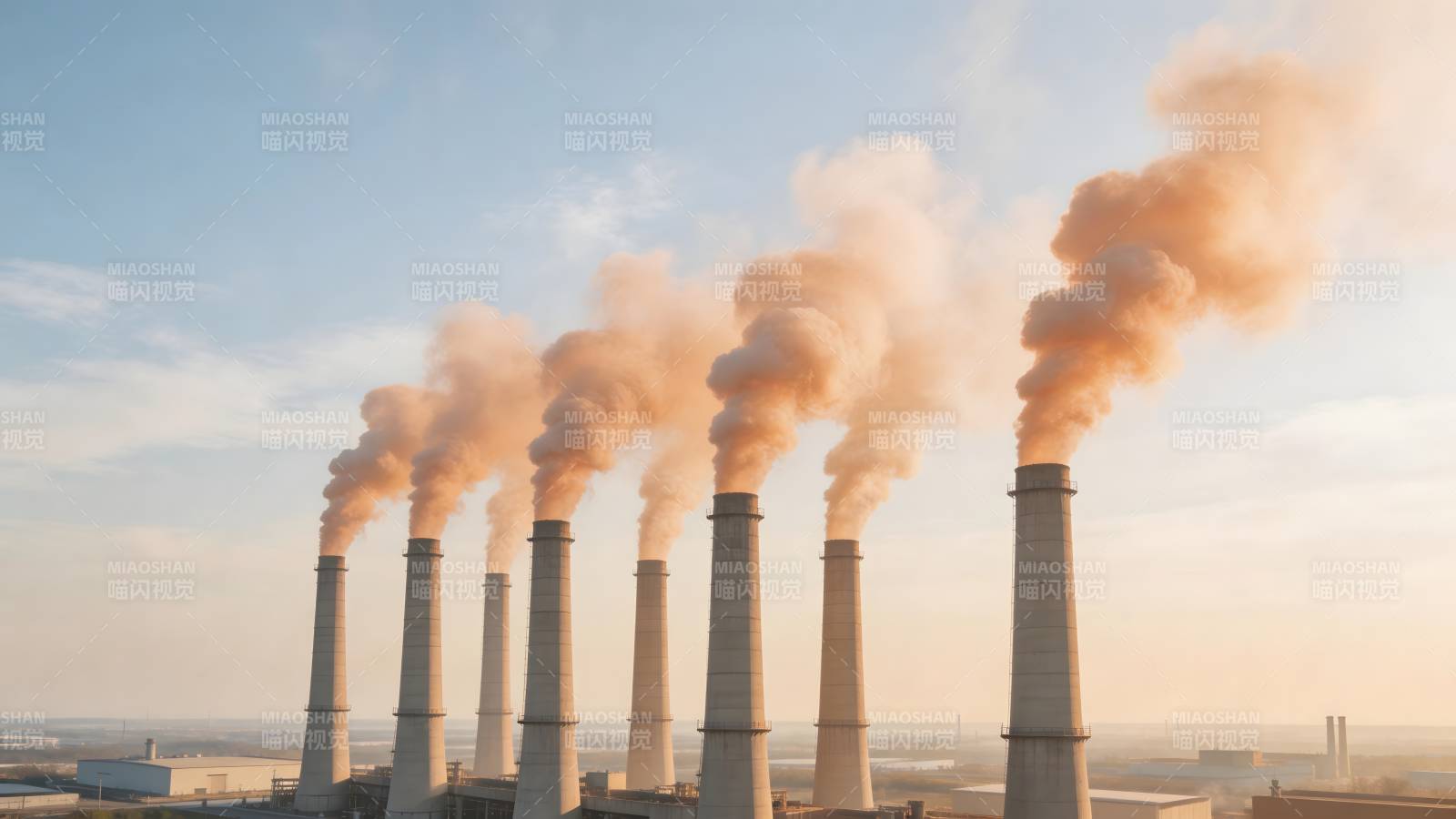 烟囱排放烟雾图片