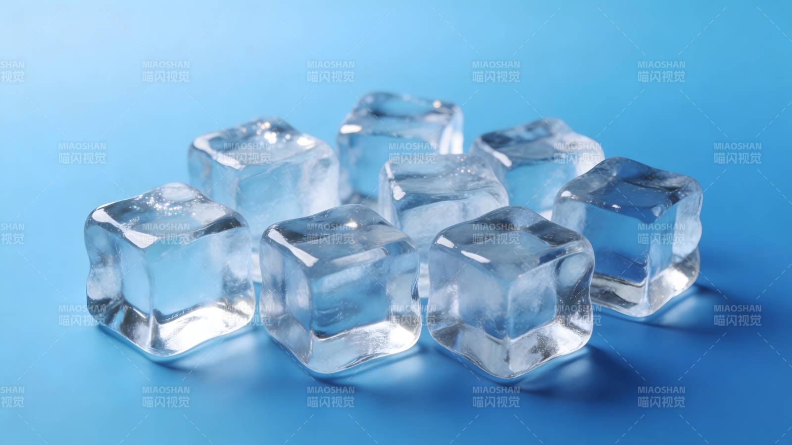 晶莹冰块 清凉一夏图片