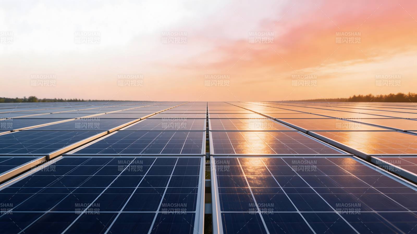 光伏电站日落美景图片
