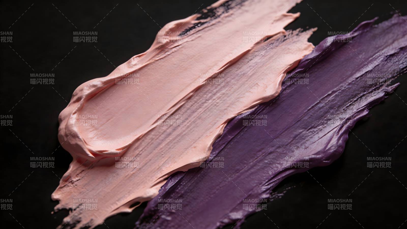 粉紫唇膏涂抹痕迹图片