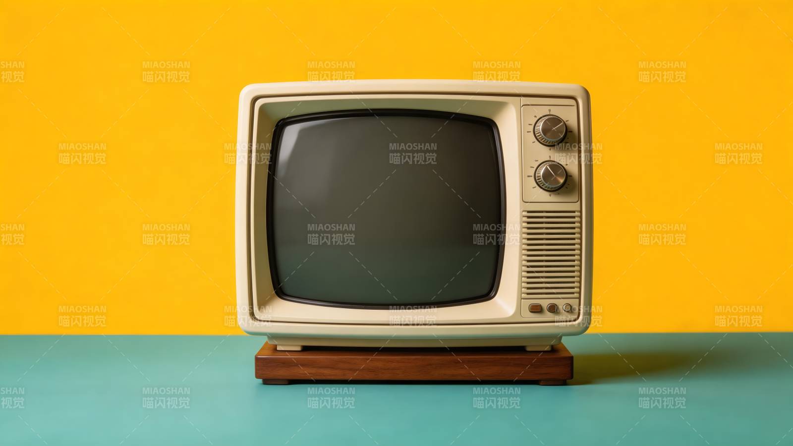 复古电视 黄色背景图片