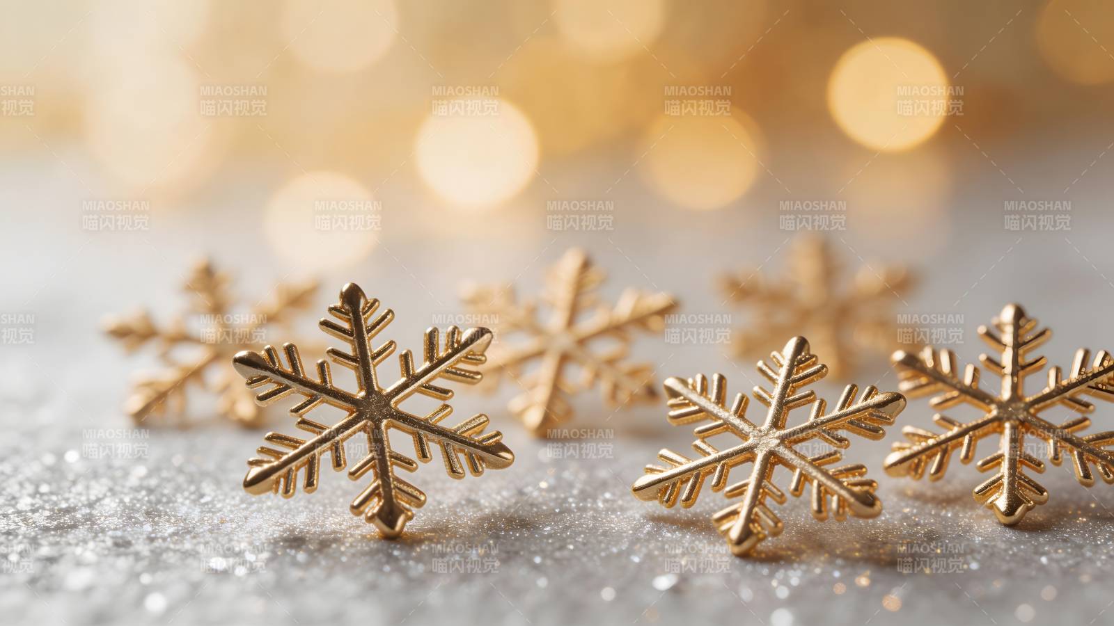 金色雪花装饰图片