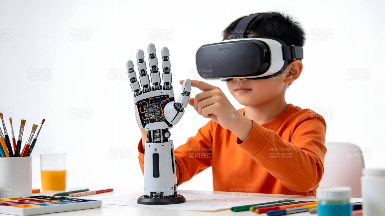 儿童体验VR机械手图片