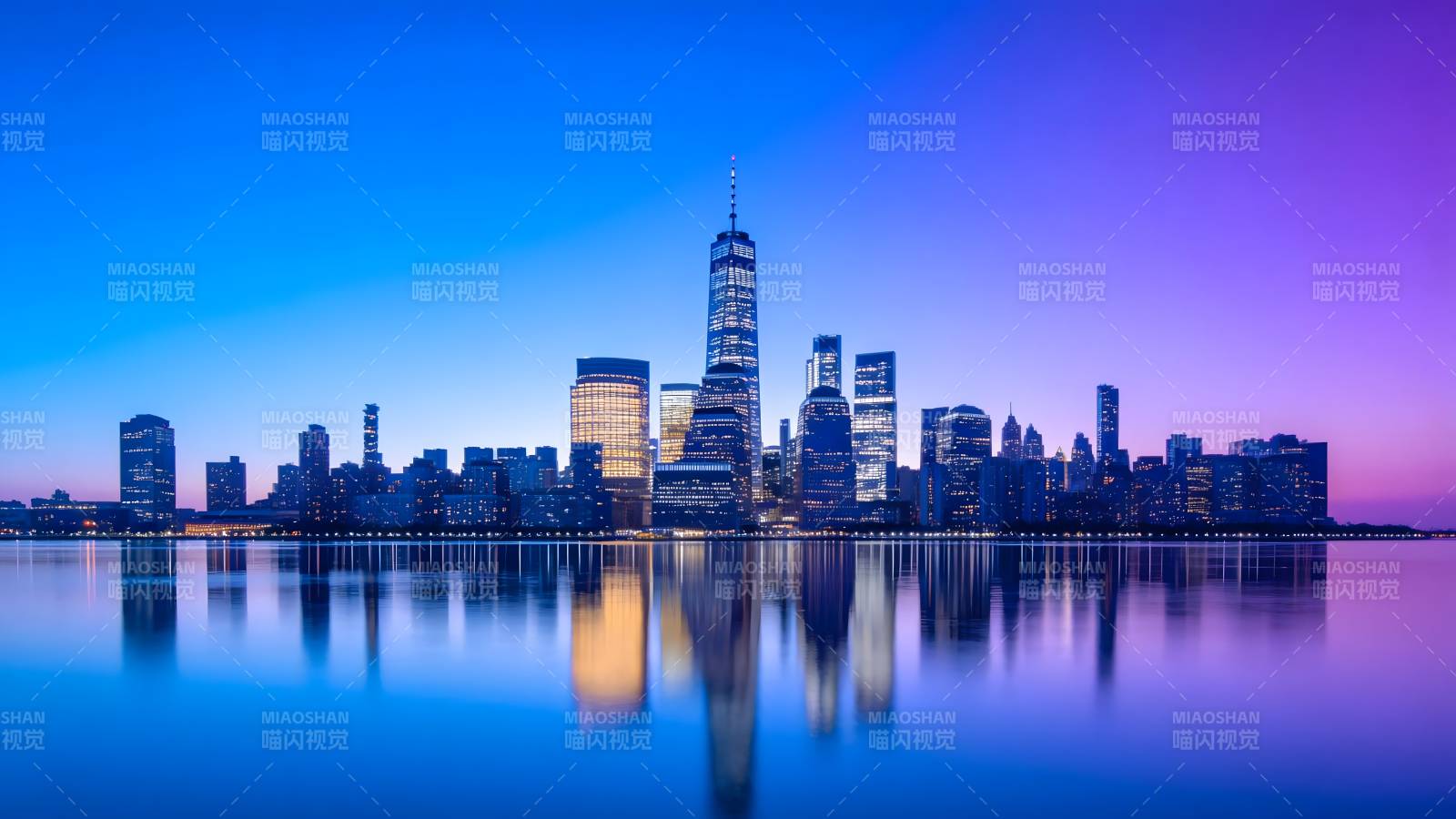 城市夜景倒影图片