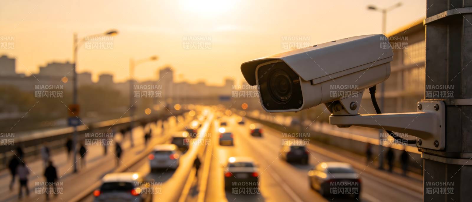 城市监控摄像头图片