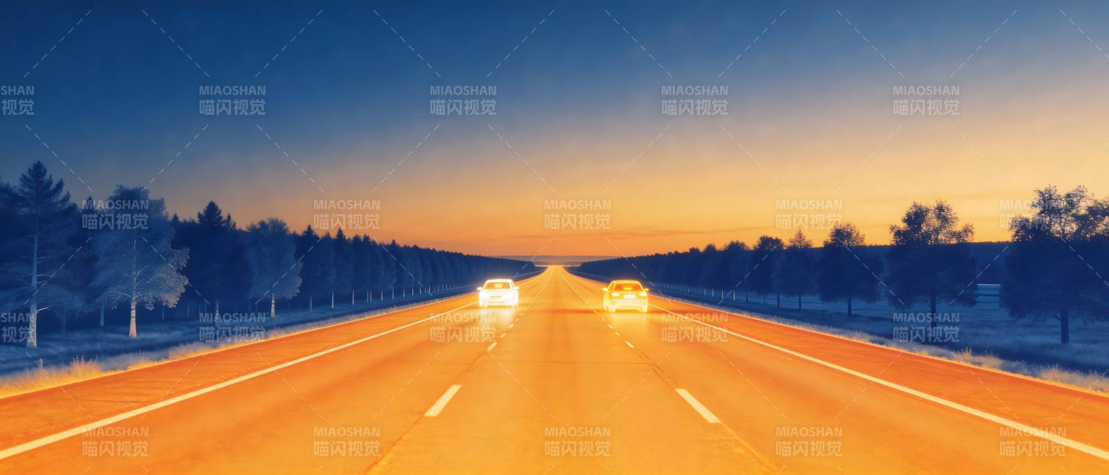 黄昏公路行车图图片