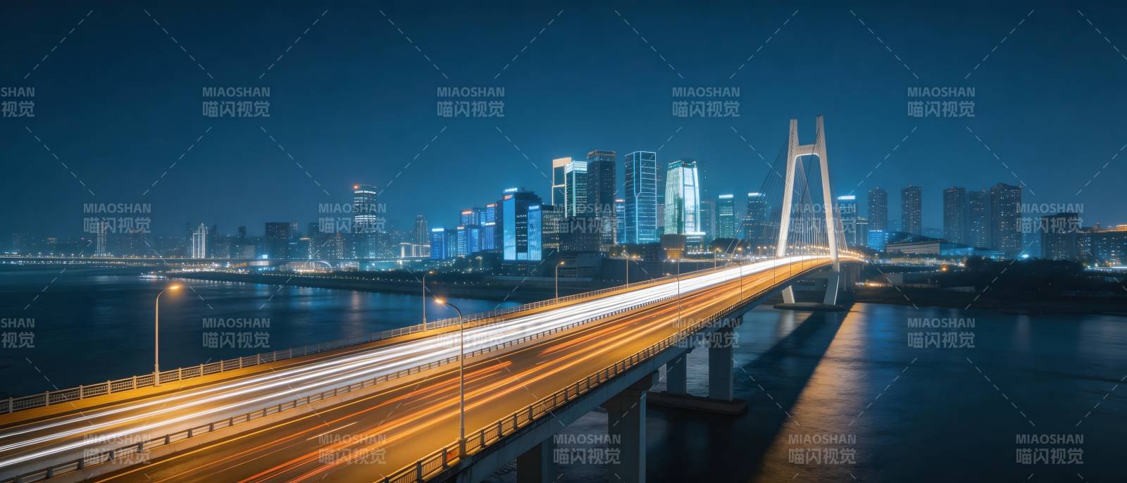 夜幕下的城市大桥图片