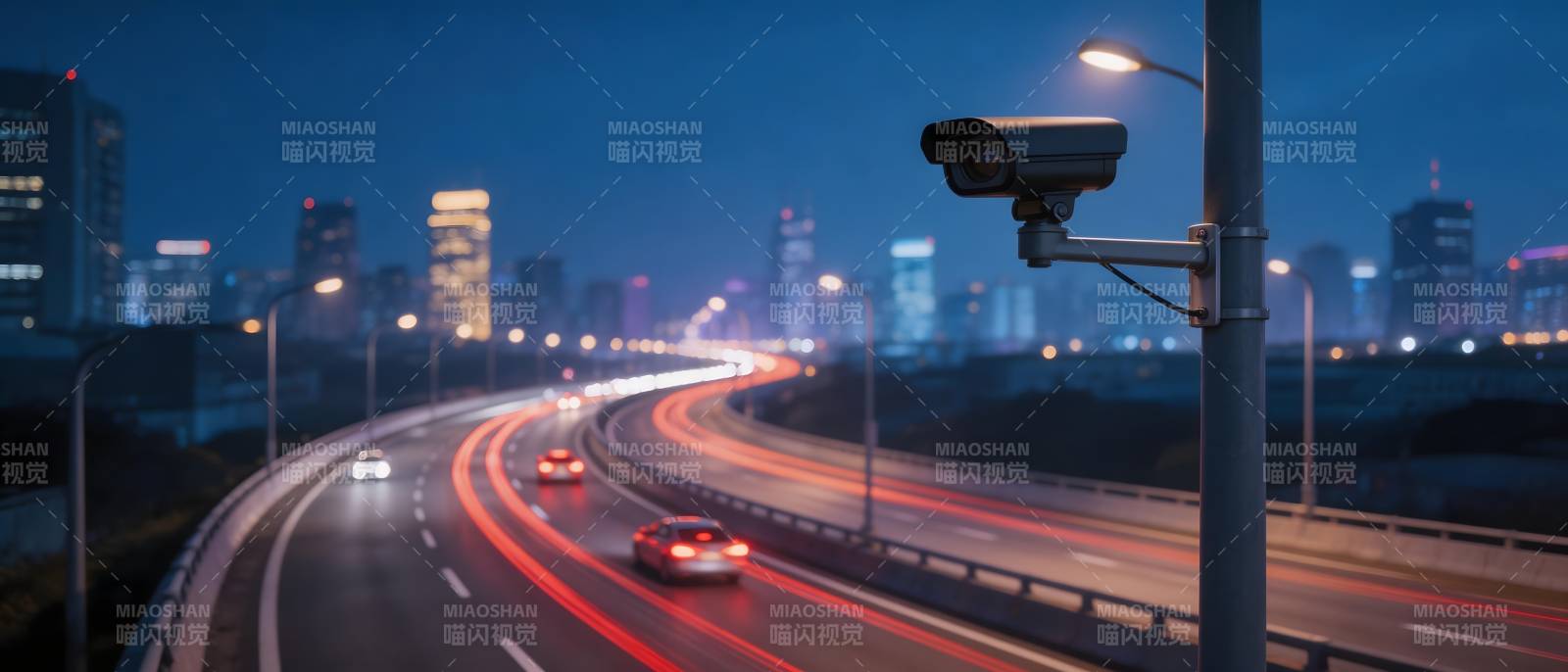 城市夜景监控图片