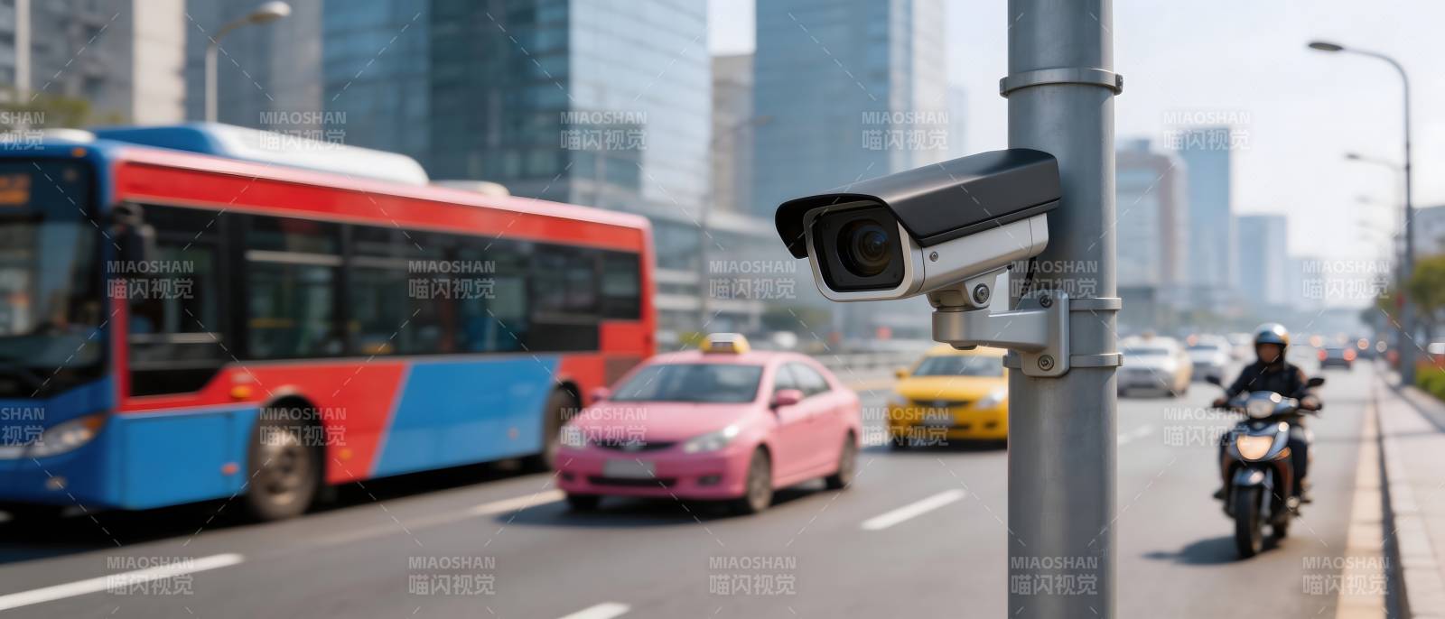 城市街头监控视角图片