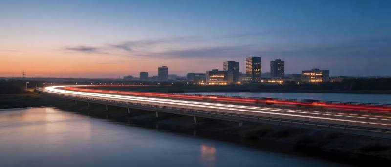 城市夜景长曝光图片