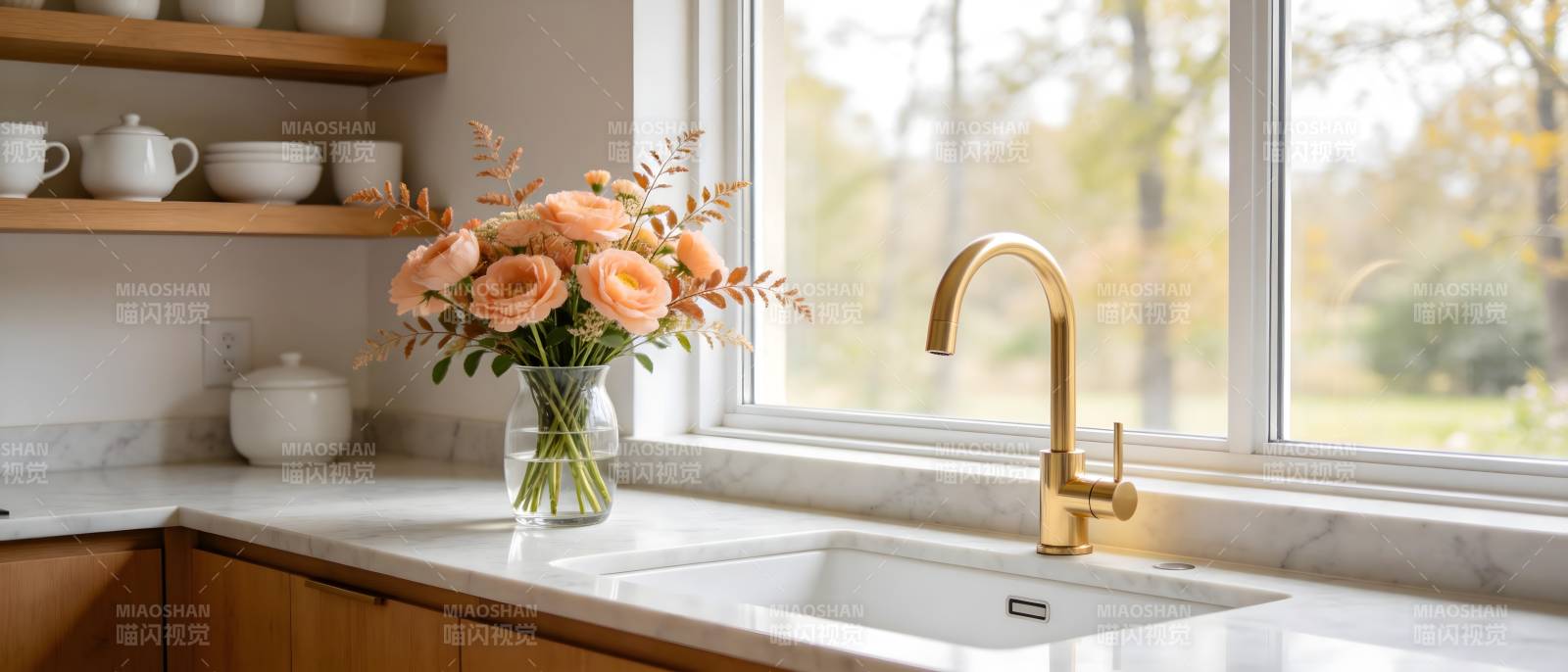 金色水龙头厨房美景图片