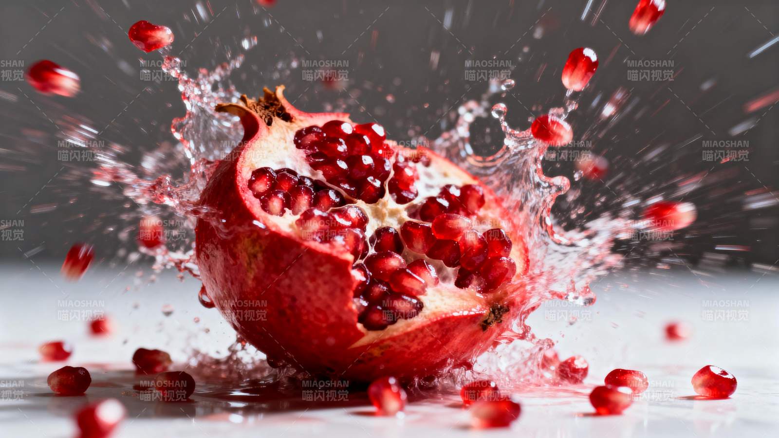 石榴爆裂瞬间图片