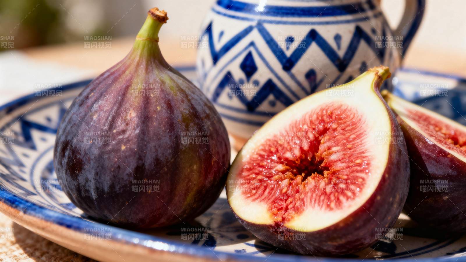 新鲜无花果特写图片