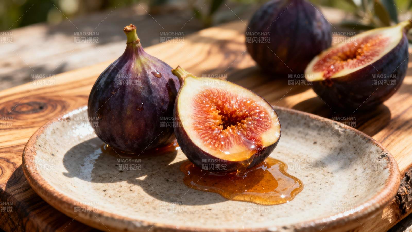 鲜切无花果特写图片