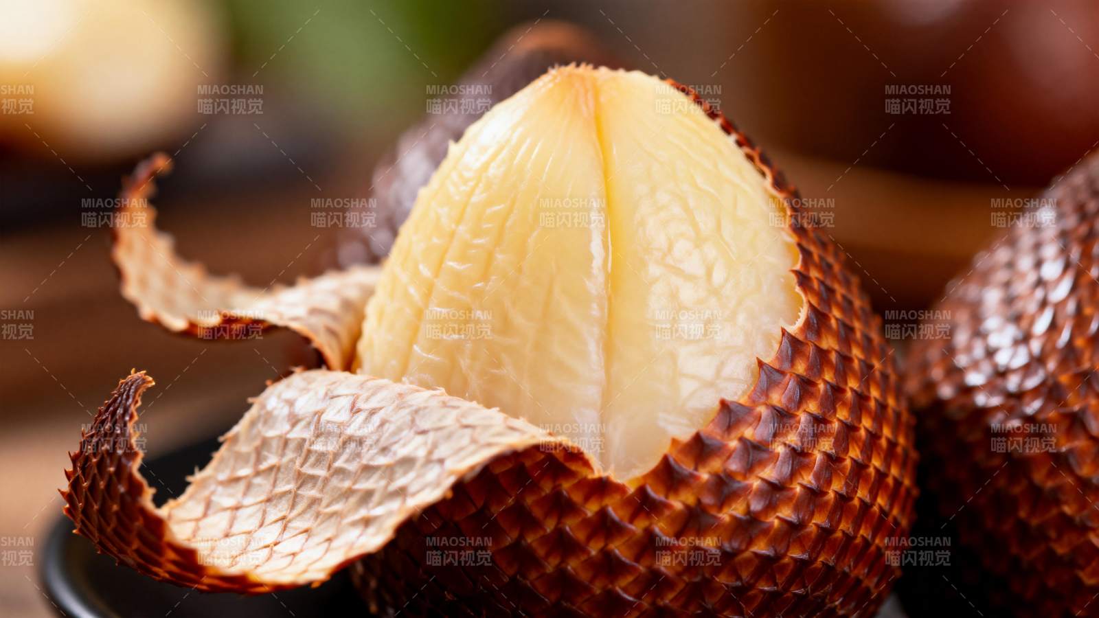 蛇皮果特写图片