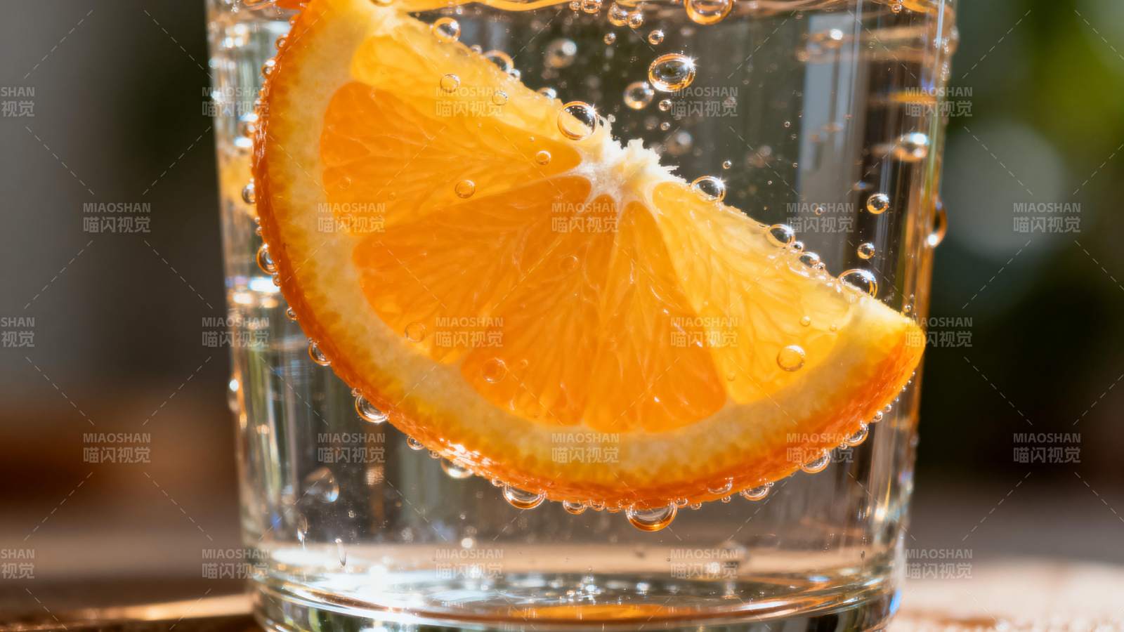 橙片气泡水图片