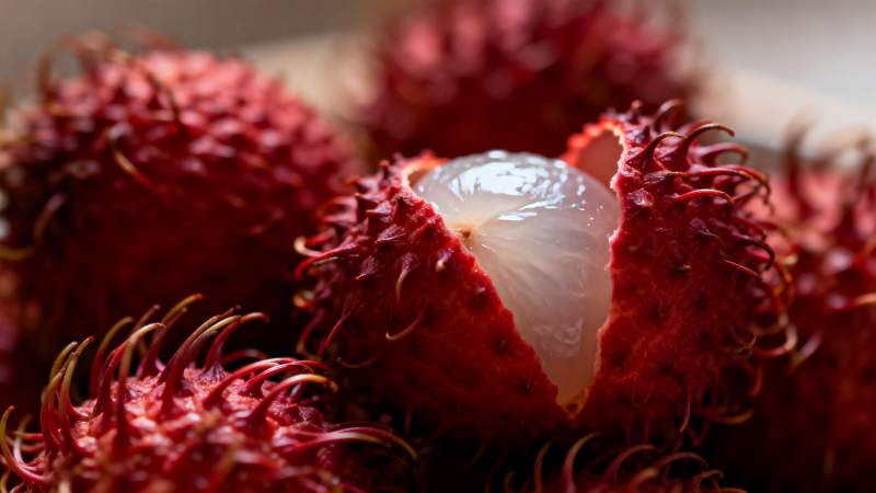 红毛丹果肉鲜嫩图片