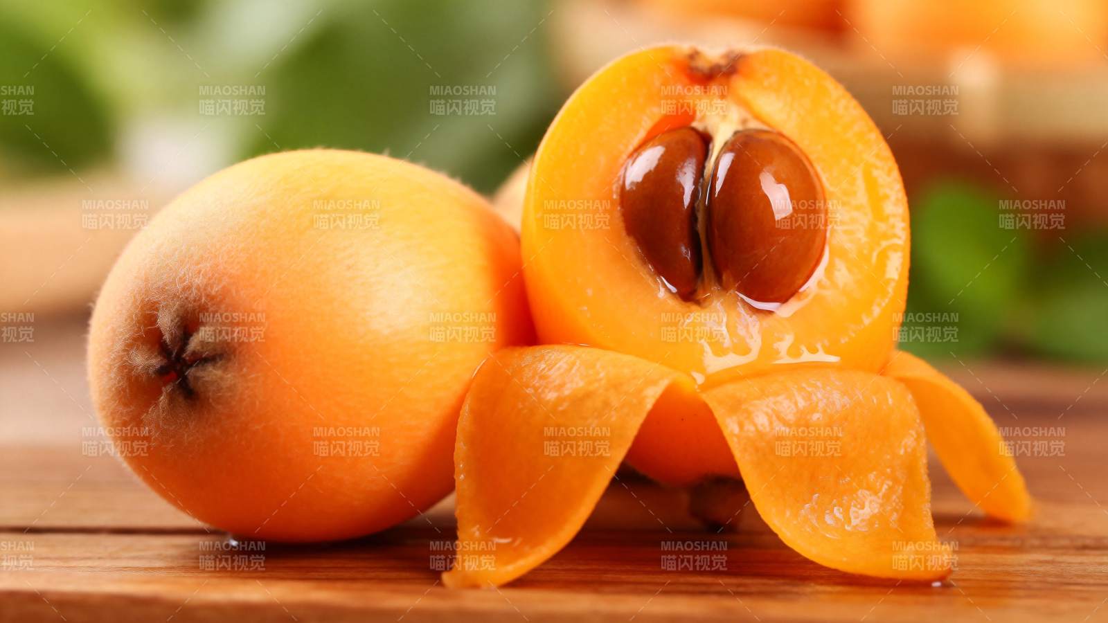 新鲜杏子特写图片