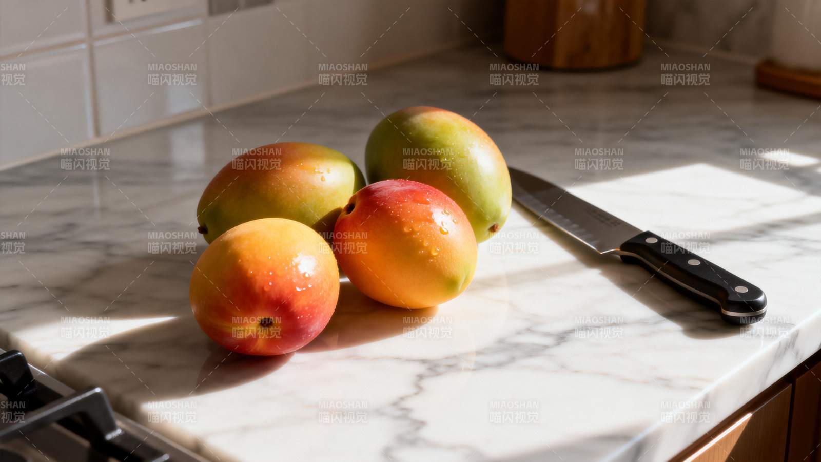 芒果与刀具静物图图片