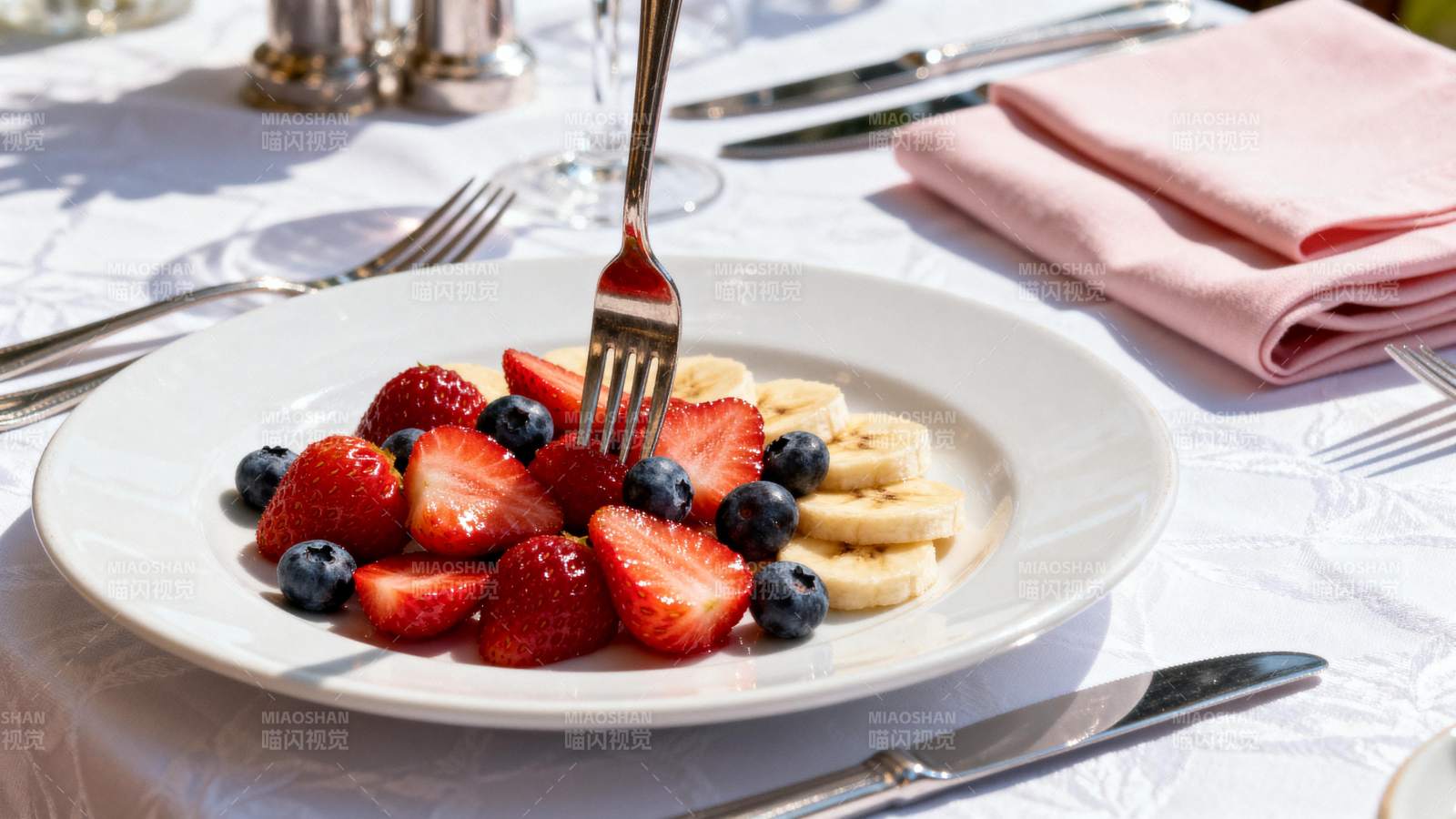 水果拼盘美食图片
