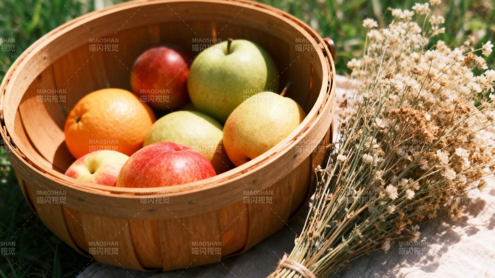 果篮与干花图片