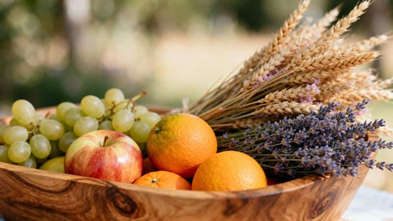 秋日丰收果篮图片