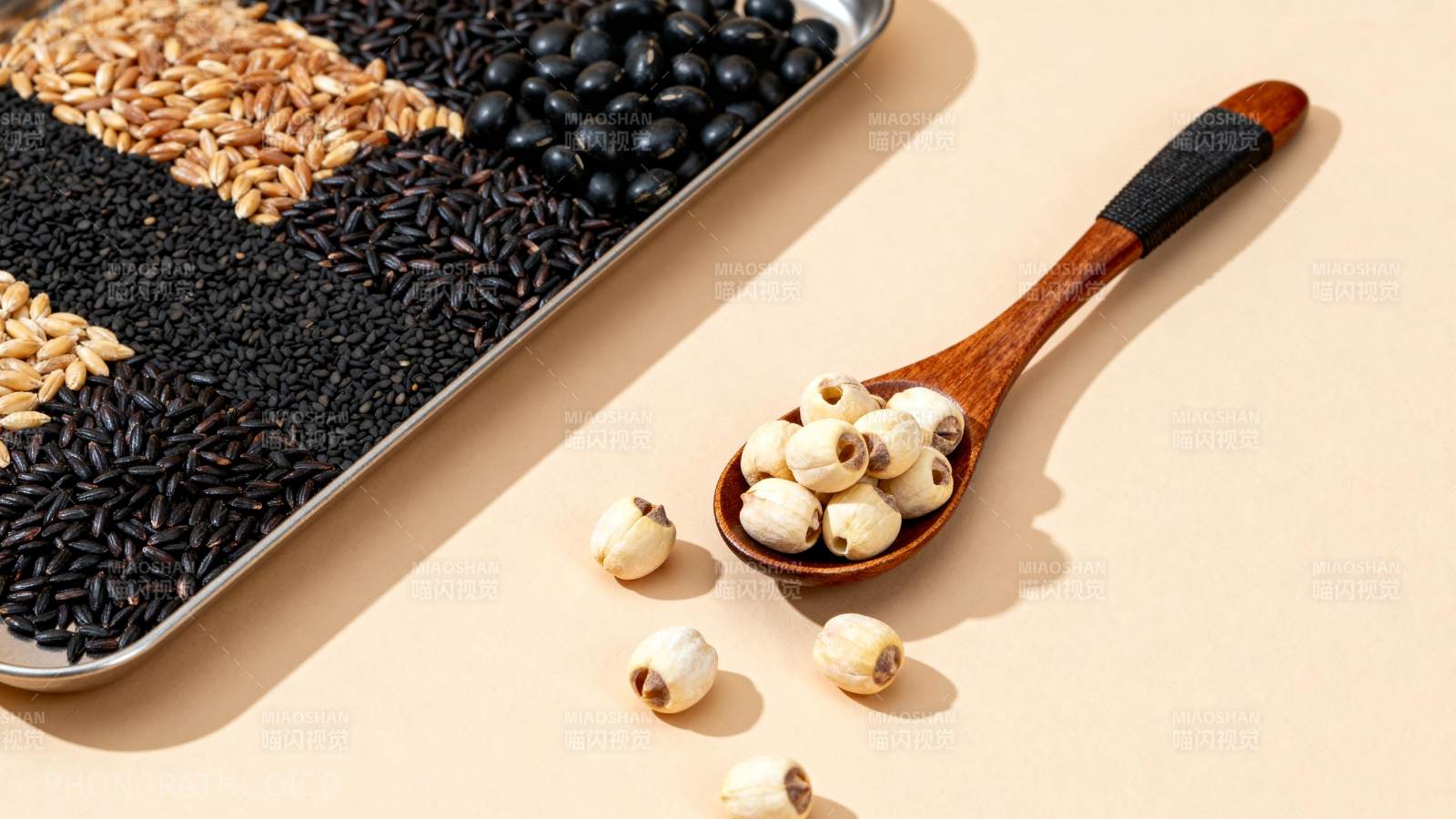 五谷杂粮与莲子图片