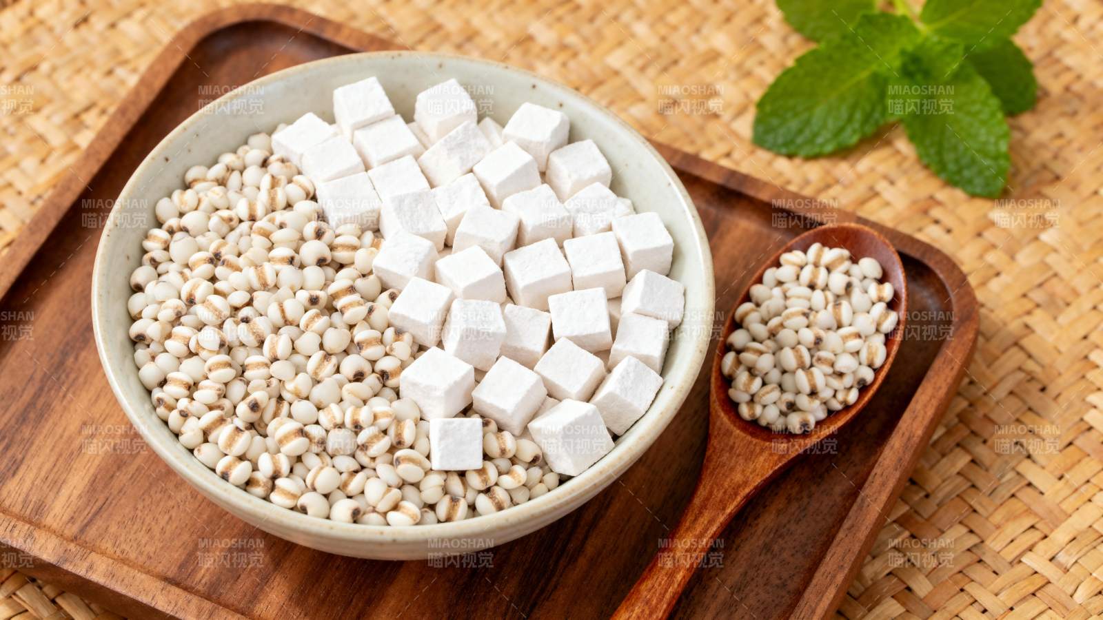 薏米与豆腐块图片