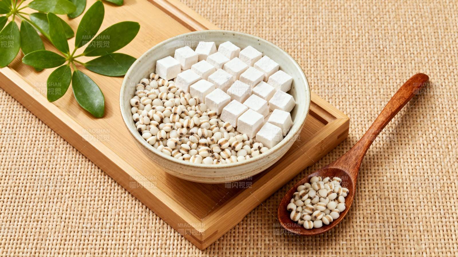 薏米与豆腐块图片