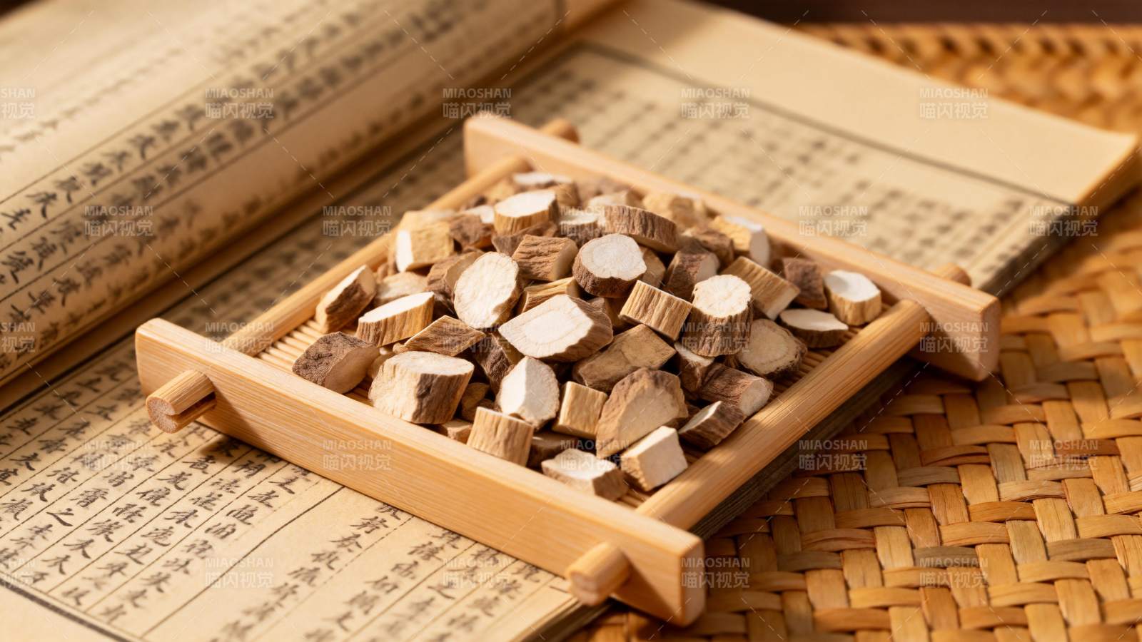 中药切片与古籍图片