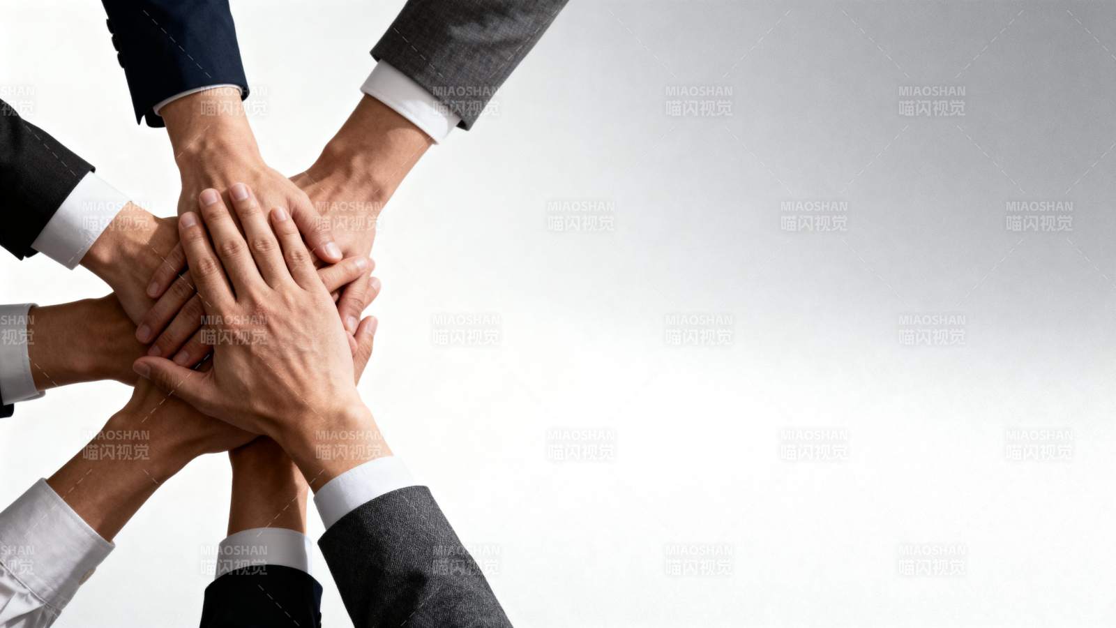 团结协作 共赴未来图片