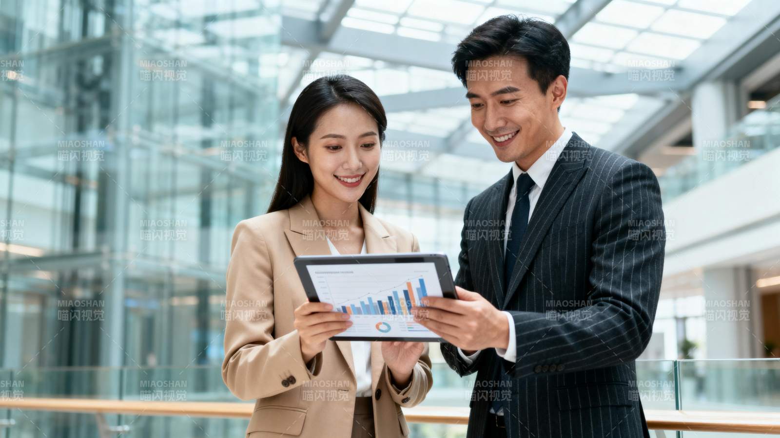 职场协作共进图片