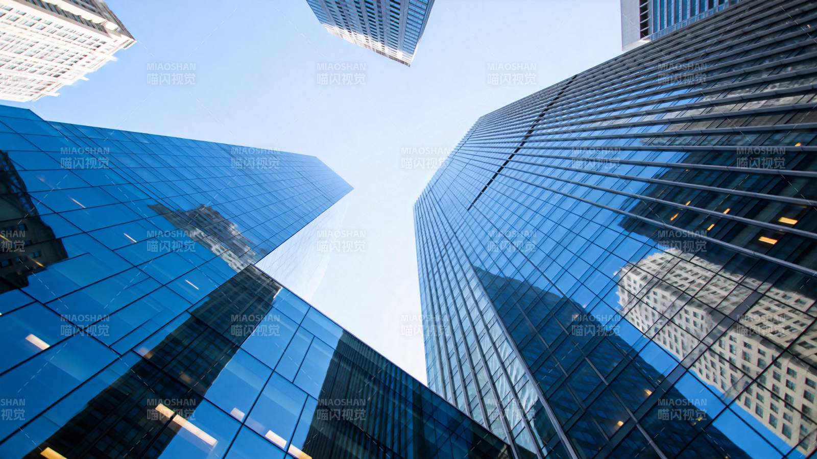 都市摩天楼群图片