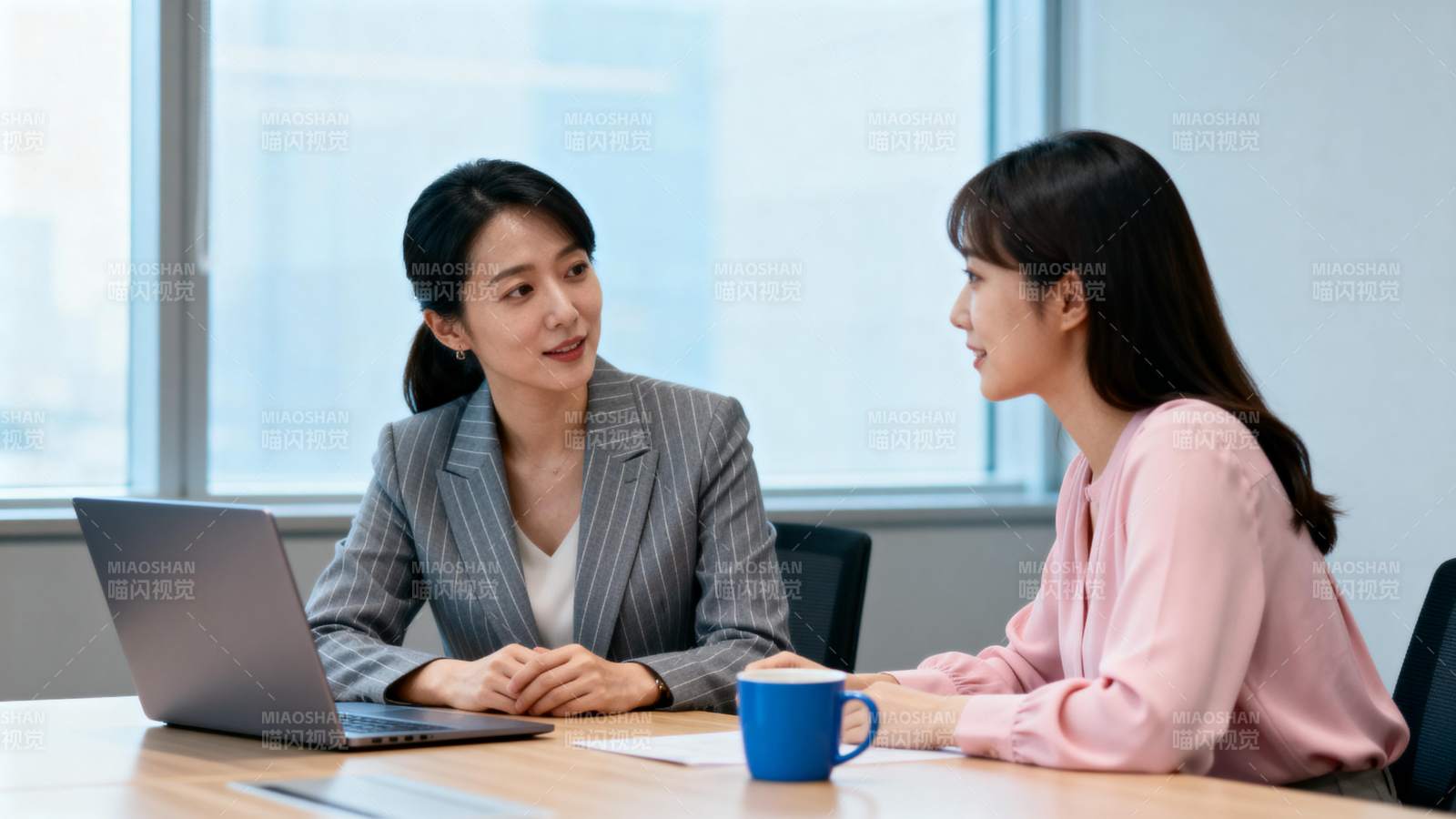 职场对话交流图片