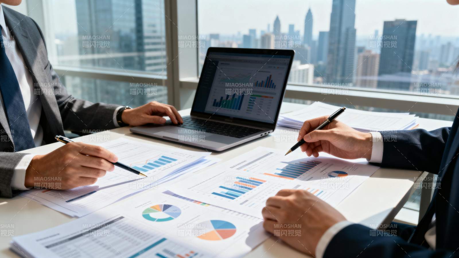 商务会议分析数据图片