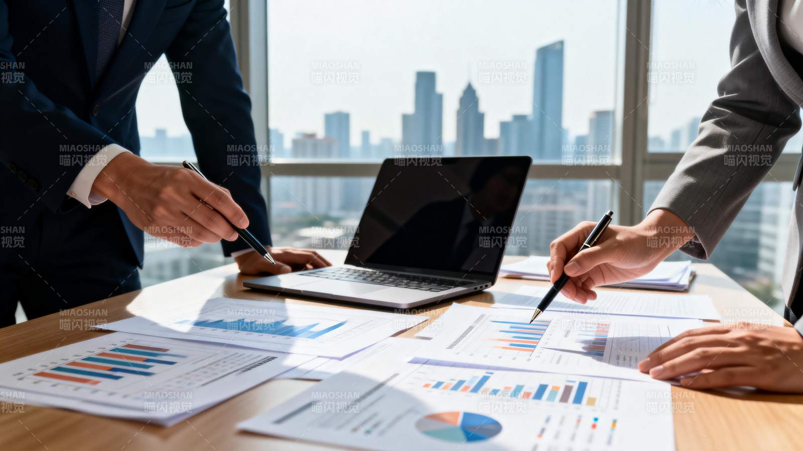 商务会议分析数据图片