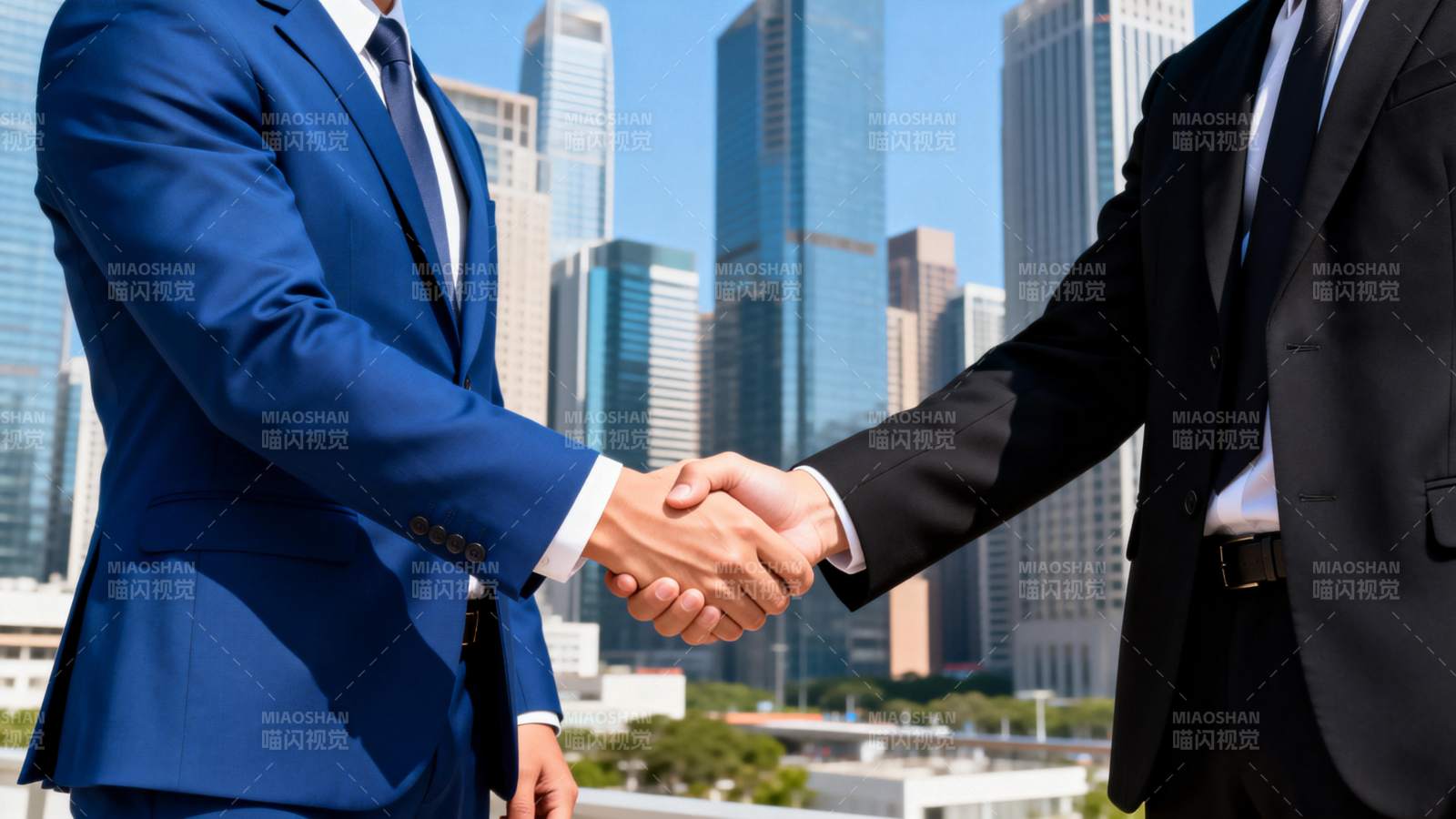 商务握手合作图片