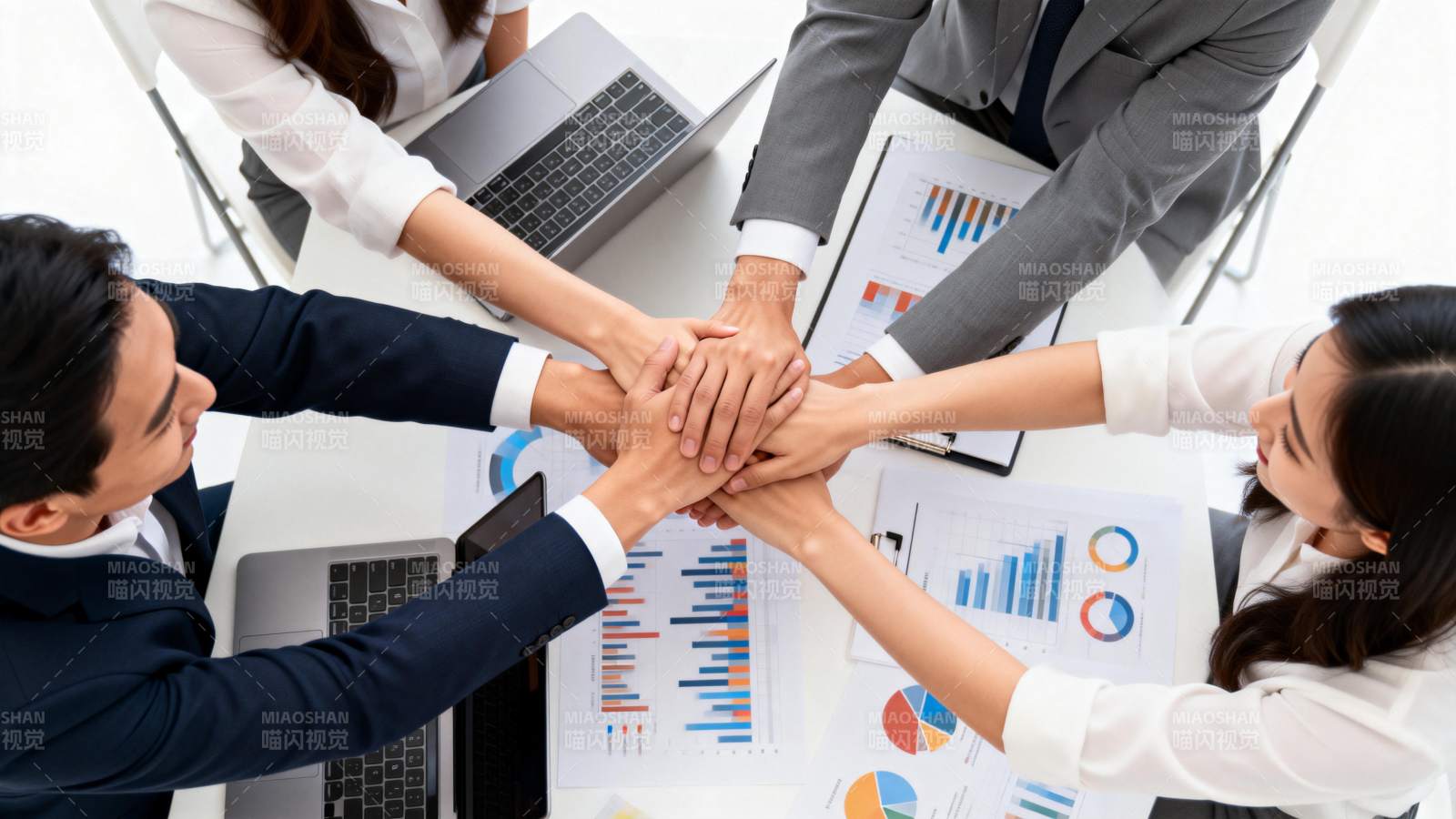 团队协作共进图片