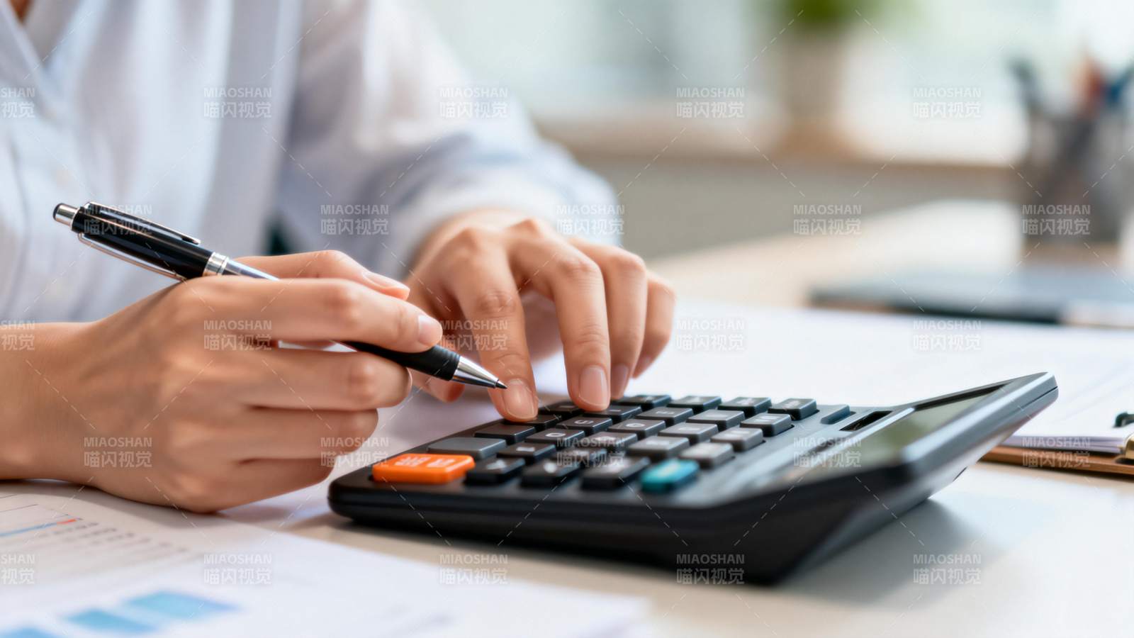 专注计算工作图片