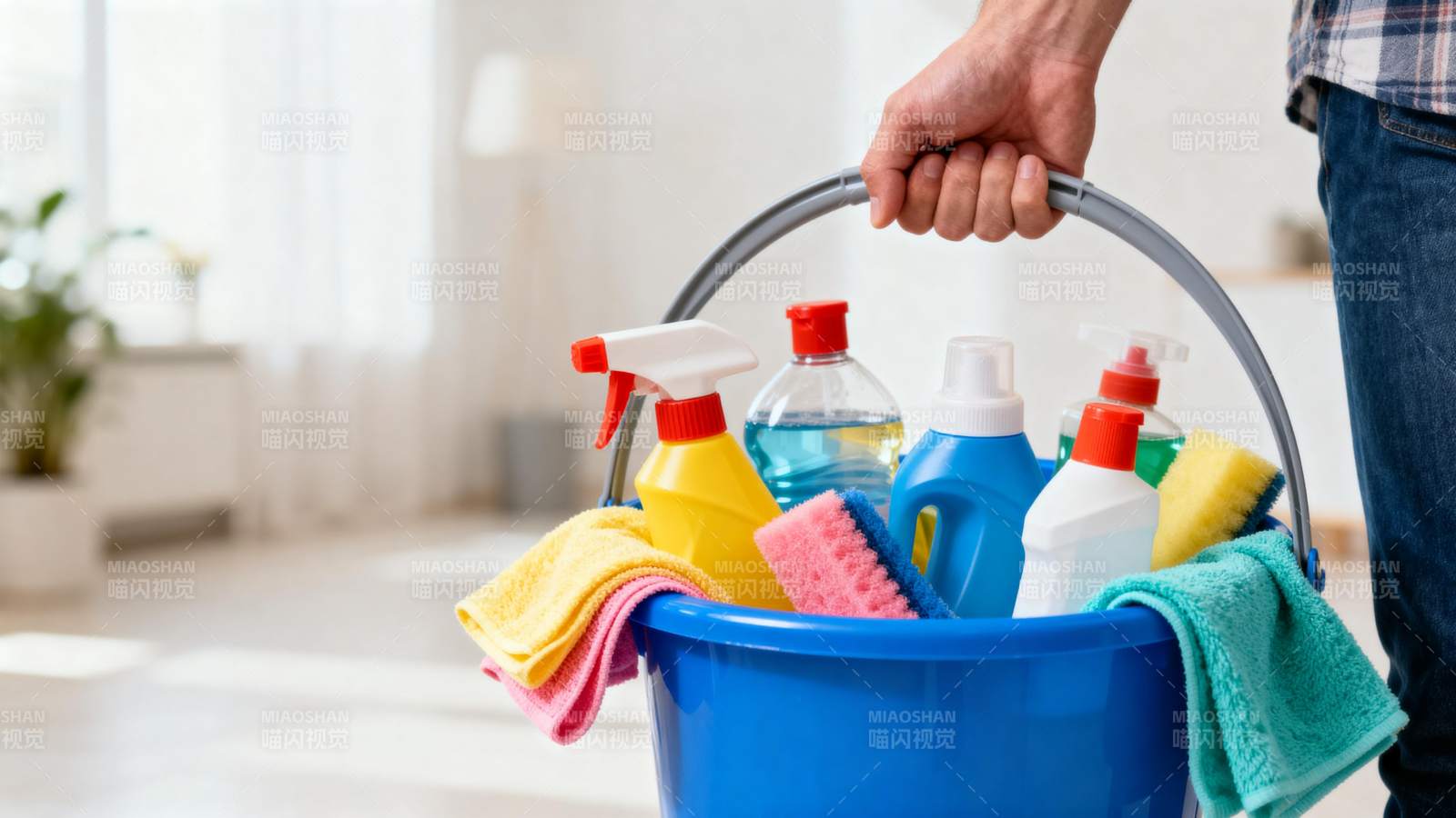 清洁用品桶图片