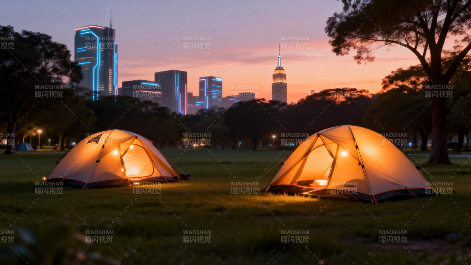 城市夜景露营图片