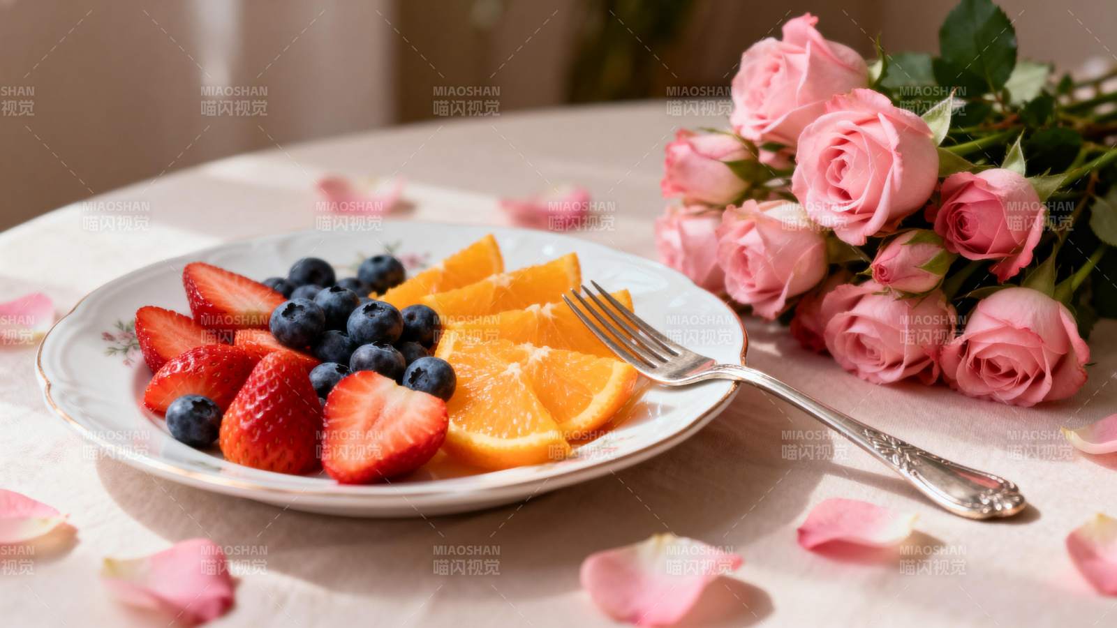 水果与玫瑰的浪漫图片