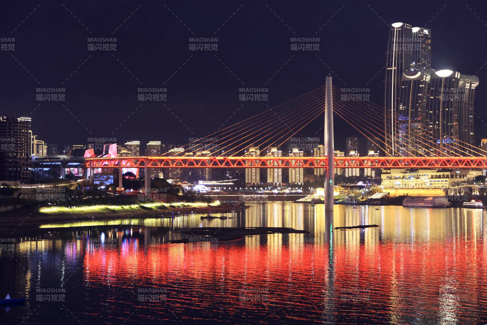 夜景大桥倒影图片