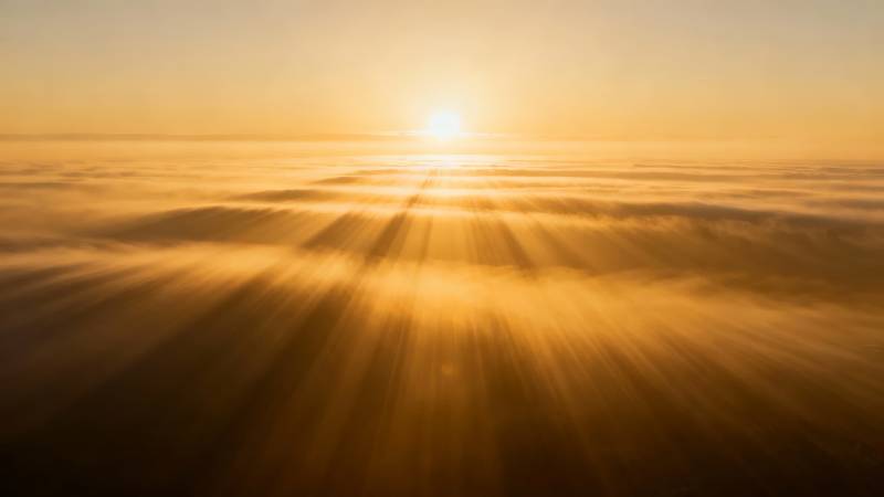 金色日出云海图片