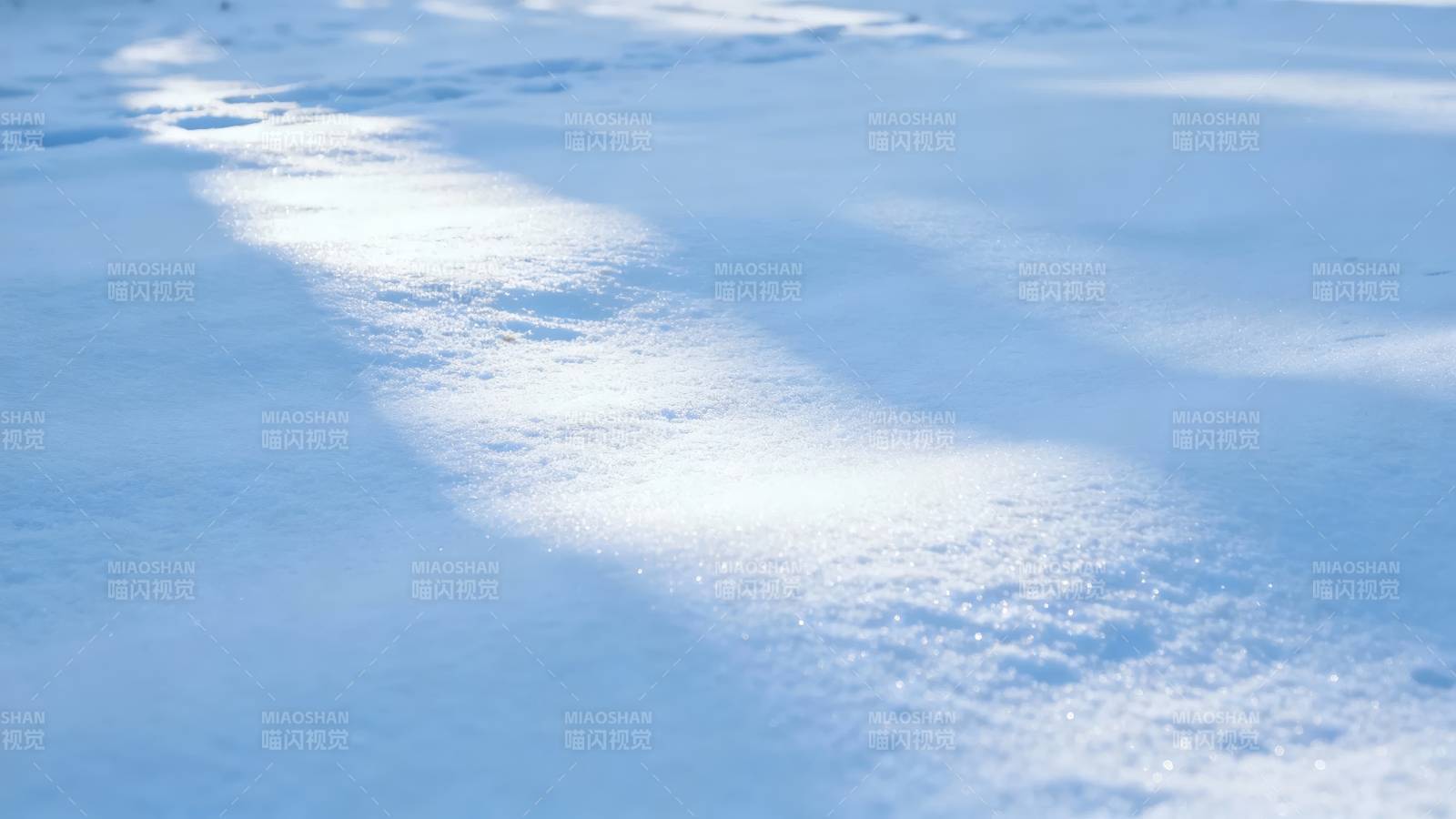 雪地光影图片