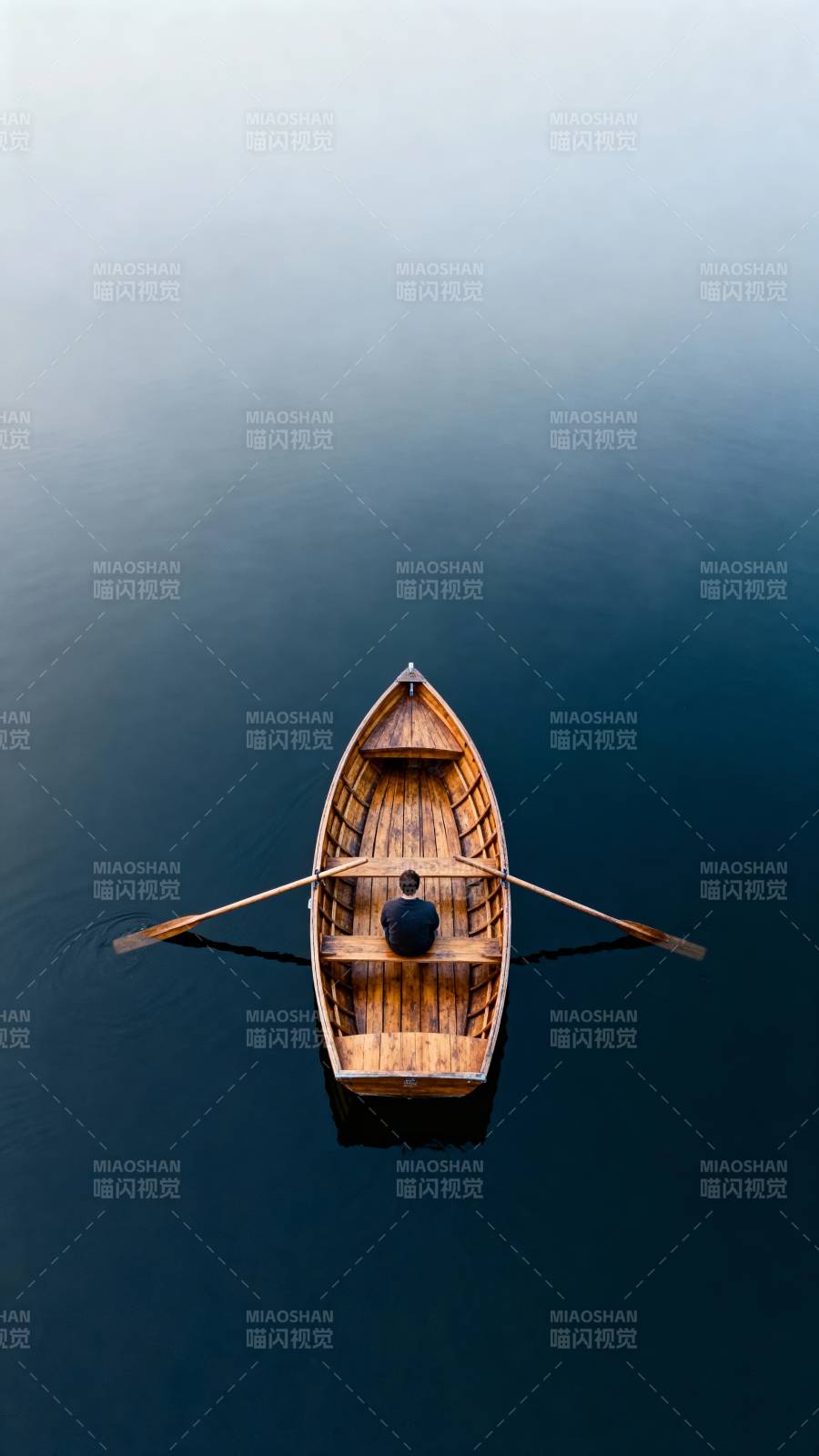 孤舟静水 一人独行图片