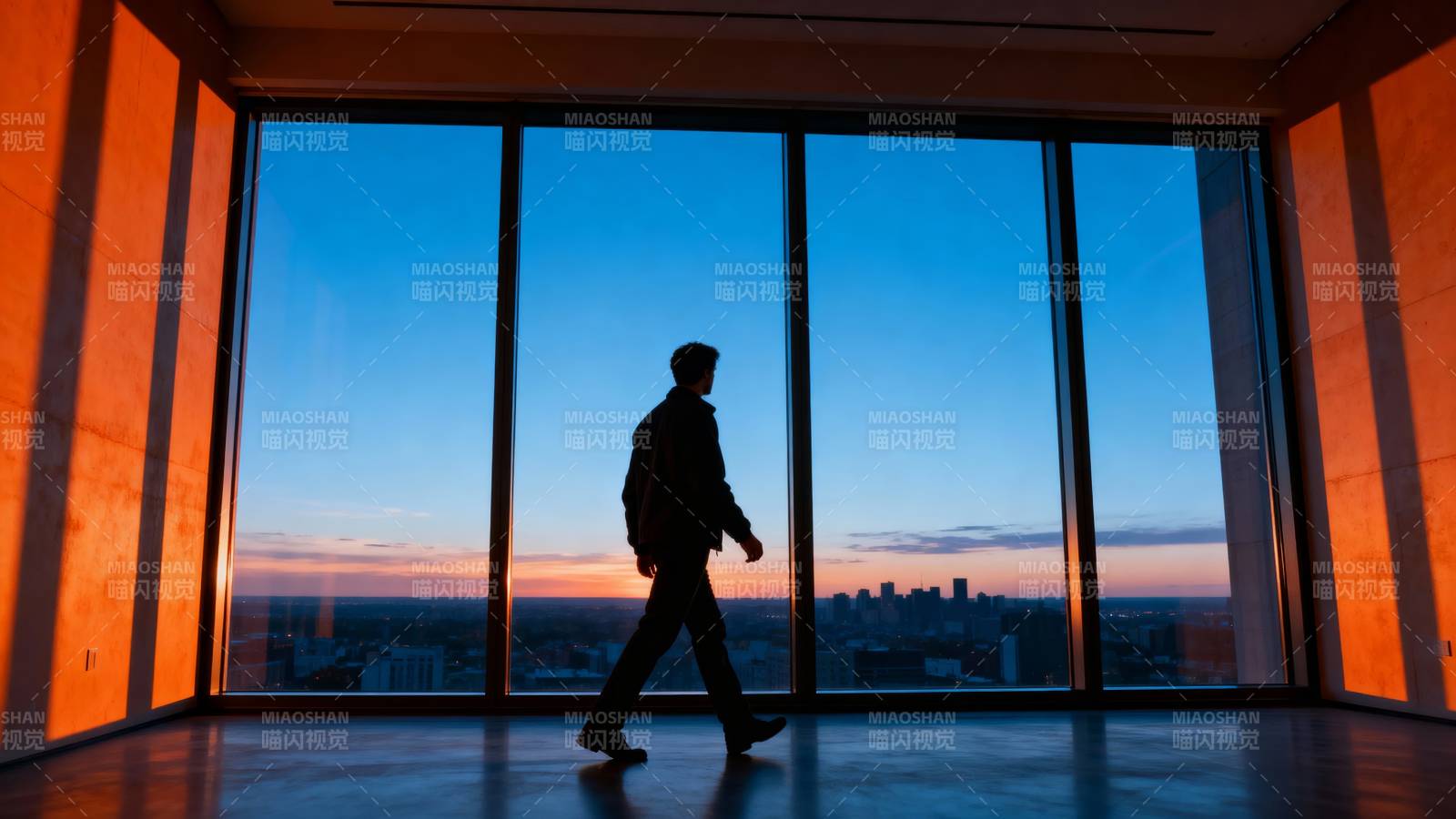 黄昏剪影行图片